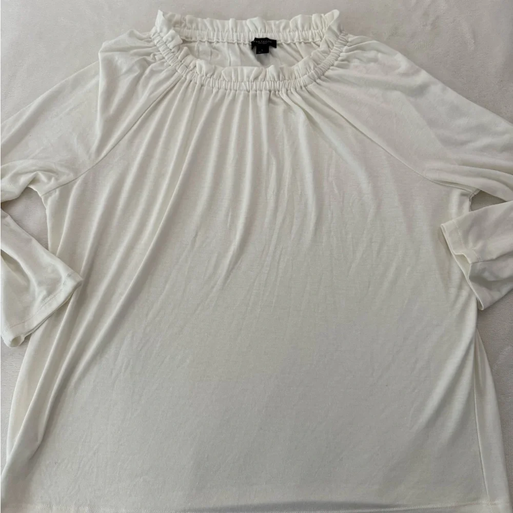Ann Taylor Womens Large Ivory LS Ruffle Neckline Top Blouse Rayon Cotton L E56 - Picture 1 of 5